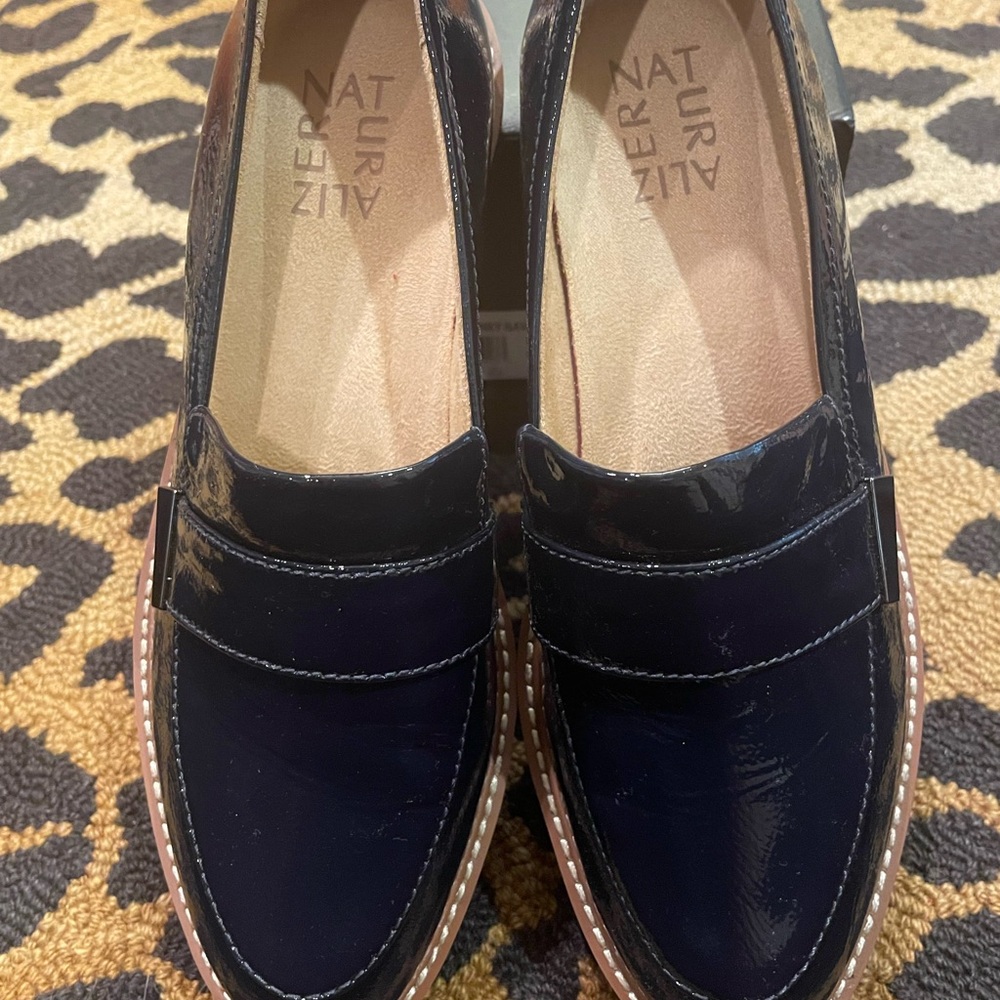 Naturalizer Women’s Navy Patten Leather Adiline Loafers